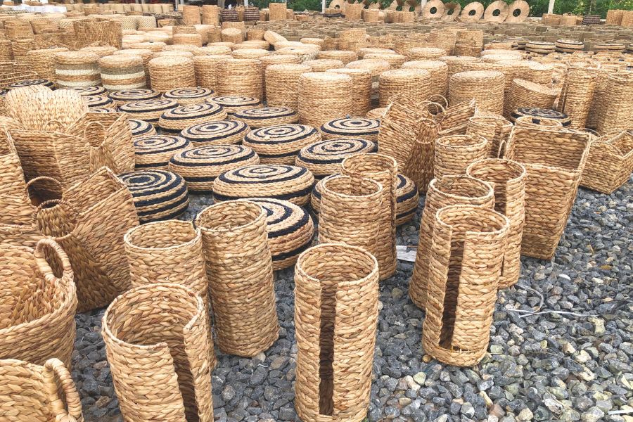 Glovimex handwoven home decor production team in Vietnam